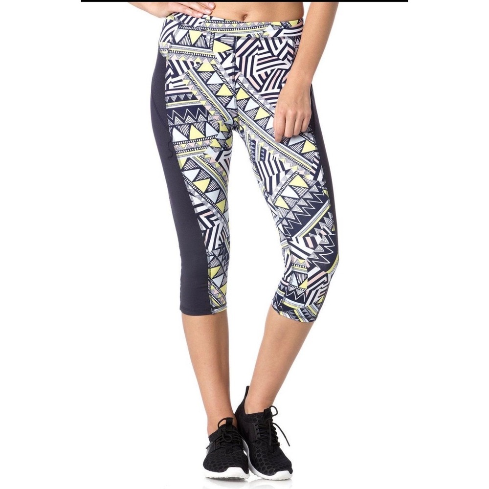 Miss Me Geometric Tribal Print Leggings Womens Large Navy Yellow Capri Excellent